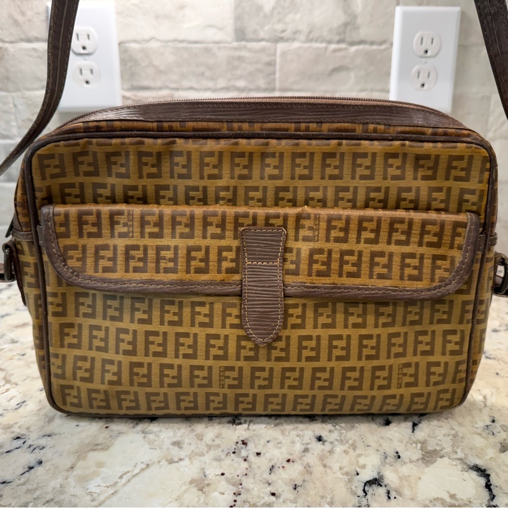 Fendi EUC Vintage Brown & Tan Zucca Monogram Messenger Crossbody